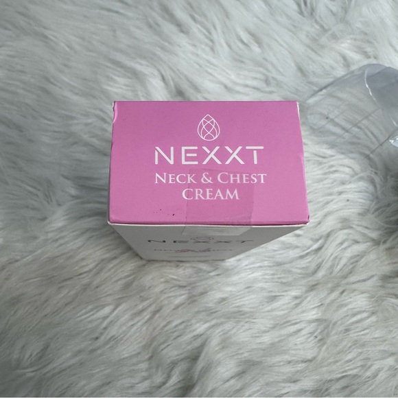 NEXXT Neck & Chest Cream - Picture 5 of 6